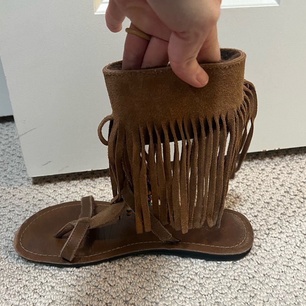 Koolaburra fringe leather gladiators size 8